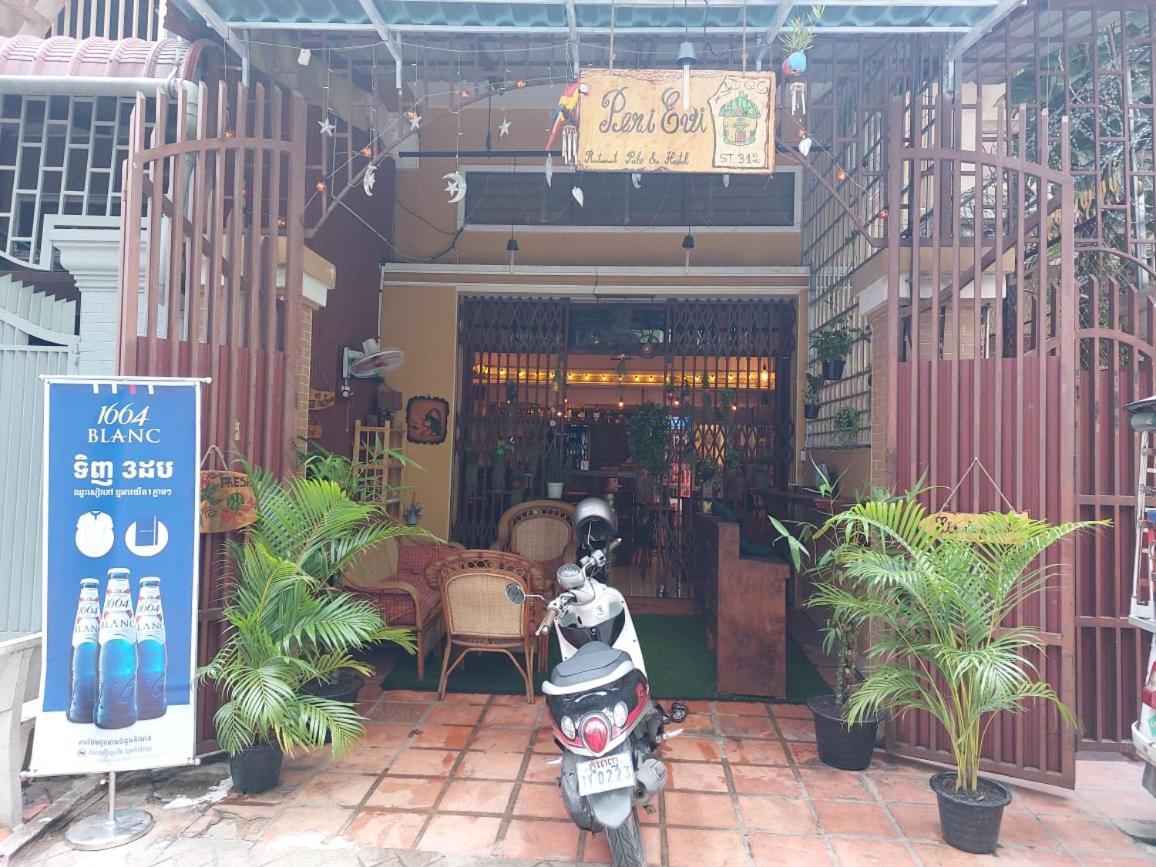 Peri Evi Hostel Phnom Penh Bassac Lane Exterior foto